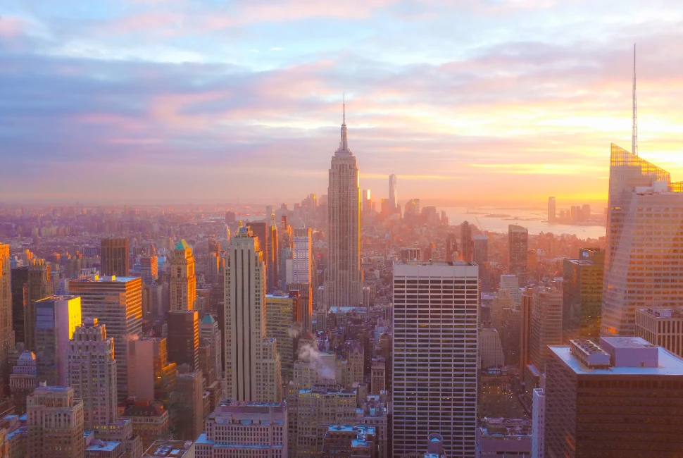 New York City Unveiled: An Introduction to the City's Vibrant Culture and Ever-Changing Weather