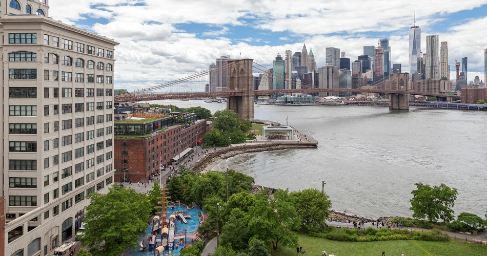 Where to Get the Best Photos on the Brooklyn Bridge?